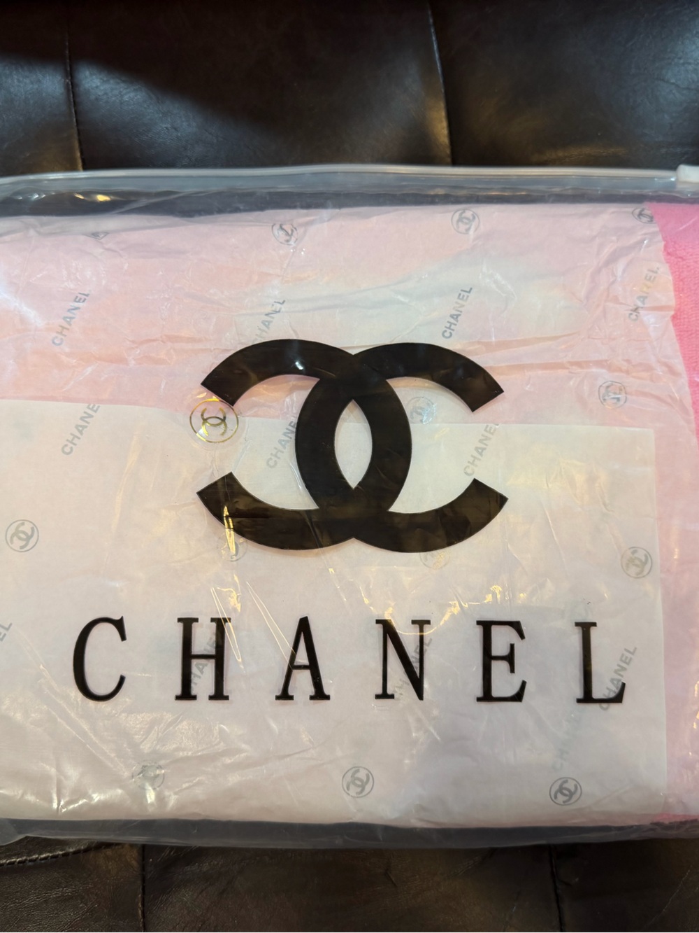 CHANEL Beaute Pink precision cosmetic bag - Picture 2 of 3